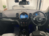 時を経ても深い魅力を放ち続けるMINI。より快適にお乗り頂くために、3つのサポートプログラムをご用意しております。※認定中古車保証は登録日より最長4年間まで延長が可能です。