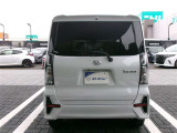 自動車保険も取り扱っております。この機会に保険を見直しましょう。