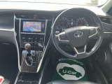 広々とした車内空間です。