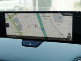 マツダコネクトの12.3インチワイドセンターディスプレイです。『Android Auto』『Apple CarPlay』や独自のコネクテッドサービスに対応したインターフェイスシステムです。