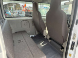 自社認証工場を完備しておりますので、納車前の車検・整備や、アフターメンテナスもばっちりですので、安心して当社にお任せ下さい。また、当社にて車輌ご成約のお客様はオイル交換永久無料のサービス付きです!
