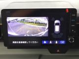 バックモニター付きで、車庫入れやバック時の後方確認をしっかりサポート。モニターに映し出される映像で死角も確認しやすく、狭い場所での駐車や後退時の操作をより安心して行えます。