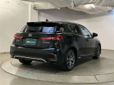 リヤ、後ろから見るとまた車の印象が変わってきますね☆☆