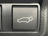 【パワーバックドア】スマートキーや運転席のボタンを押すだけでリアゲートが自動で開閉します!荷物を持っている時や、高い位置にあるバックドアを閉める際に便利な機能です♪