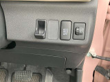 アイドリングストップ機能がついているので、停車時にエンジンを止めて燃料消費を抑えます。環境にもお財布に優しいですね♪