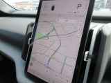 Google マップ 目的地までの最適なルート探しはGoogle マップにお任せください。シンプルな車載ナビゲーションは、最新の交通情報に基づいたリルート機能も搭載しています。