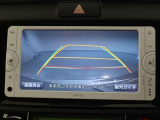 バックガイドモニターで、後方を確認しながら安心して駐車することができます。運転初心者も熟練者も必須の機能ですよ!