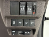 両側電動スライドドアリアドアスイッチやビルトインETCが装備されています