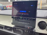 CD/DVD再生可能なナビです。