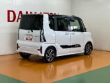 右後ろから