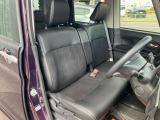 使用感のないきれいな運転席シートです!