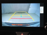 【バックカメラ】あると便利なバックカメラ装備!駐車時に後方がリアルタイム映像で確認できます。立体駐車場や夜間の車庫入れ時に大活躍!運転スキルに関わらず、今や必須となった装備ですね♪