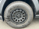 RAV4にはピッタリのホイ-ルを履いています。こういうホイ-ルが似合いますね。