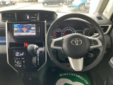 広々とした車内空間です。