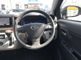 ハンドルは車を運転する上で、ずっと握っている重要なパーツです。手にフィットする物がいいですよね♪