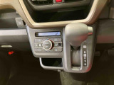 納車前にはプロのメカニックが、各部の点検を行います。ディーラーにしか出来ない品質、そしてサービスできっと満足していただけると思います!