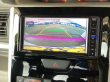 バックも安心のバックカメラ付いています。バックカメラがあると、いつでも安全にバックできますね。死角も減ります。