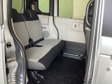 ホンダ車の低床ボディは、チャイルドシートへのお子さまの乗降や荷物の積載もスムーズ。座り心地が良く、快適なドライブを楽しんでいただけます。