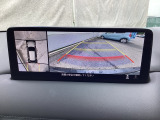 狭い場所での駐車やすれ違いなどでより的確な運転操作に役立つ360&deg;ビューモニターが装備されています。