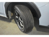 タイヤサイズは225/60R17です