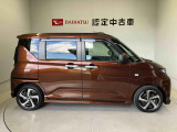 車両右側面からの写真になります。車をご覧になりたい時はお気軽に最寄りの店舗へご相談下さい。