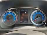 視認性の良いシンプルなメーターです。運転しやすく、取り回しの良いコンパクトカーはいかがですか?