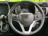 【純正革巻きステアリング】上質な革を使用することで、手にしっかり馴染みとても運転しやすいハンドルです♪