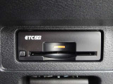 音声案内タイプETC2.0装備☆ビルトインタイプのETCですので、インテリアの邪魔をしません!ETCがあれば、キャッシュレスで料金所をノンストップで通過できます。