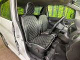 運転席シート廻りは使用感も少なく、良好な状態となっています。丁寧に使われていたことがよくわかりますね。