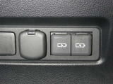 【充電用USB端子】デバイスの充電に便利です。※実際の接続端子は写真で確認or店舗までご気軽にお問合せください♪