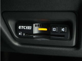 ◆ETC2.0装着◆進化したドライブ体験。料金収受システムだけだったETCが生まれ変わって、高速道路を賢く使うETC2.0に進化しました。多彩な情報サービスが便利で快適なドライブ体験を提供します。