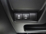運転時の確認を補助する装備も確認できます。