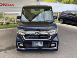 お客様に安全で快適なカーライフをお送りいただくために、中古車にも高いレベルの品質基準を設け、その基準に従って、全ての中古車について納車前整備を実施しています。