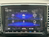 純正ナビ付き。フルセグ、Bluetooth、DVD、CD、ミュージックサーバー、USB接続ができます。