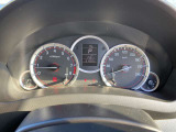 スポーティな文字盤の220km/hメーター!チェックランプの点灯もなく、エンジン・機関系ともに好調です。