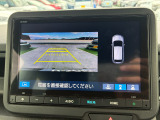 バック駐車が苦手な方や、初めてのお車で不安な方でも後方をナビ画面に映してくれるので、ラクラク停められます。