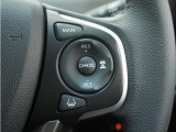 ◆アダプティブクルーズコントロール◆予め設定した車速内でクルマが自動的に加減速。前走車との適切な車間距離を維持しながら追従走行します。【LKAS】車線維持支援システムでステアリング操作を支援。