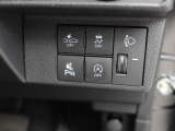 ダイハツディーラーでは「ダイハツ認定U-CAR」という基準を設け、車選びに詳しくないお客様でも「安心して選べる」をご提供しています。