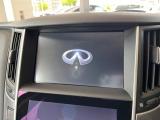 【メーカー純正ナビ】インテリアに溶け込むスタイリッシュな「専用設計」メーカーナビを装備♪視認性や操作性など基本性能にも優れ、より上質なカーライフをお楽しみいただけます。