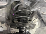 お車を安心してお乗りいただく為には、足回りの定期点検が欠かせません。サービスサポート(有償保証)では無料点検もご提供しており、安心のカーライフをお過ごしいただけるサポート体制が整っています。