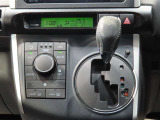 シフトはゲート式を採用しております!