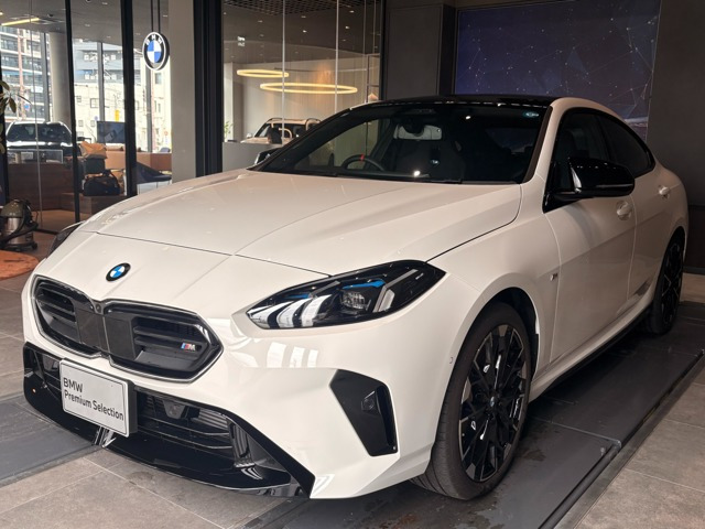 2シリーズグランクーペ M235 xドライブ 4WD