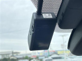 【ドライブレコーダー】映像・音声などの運転中の記録を残します。事故などを起こした起こされた時の証拠になりえますので、もしも時でも安心ですね。