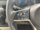 ハンドルにスイッチが付いており、音量やチャンネルを変えることができたり、ハンズフリー通話の応答もお手元で出来ちゃいます♪