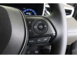 【レーダークルーズコントロール】アクセルペダルを踏まなくても、車間制御モードでは、先行車の車速変化に合わせた追従走行を行い、自動的に加速・減速・停止をします。