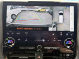 全周囲カメラを搭載しており、狭い駐車スペースでも安心です◎