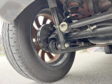 お車を安心してお乗りいただく為には、足回りの定期点検が欠かせません。サービスサポート(有償保証)では無料点検もご提供しており、安心のカーライフをお過ごしいただけるサポート体制が整っています。