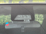 【トヨタセーフティセンス】走行中に前方の車両等を認識し、衝突しそうな時は警報とブレーキで衝突回避と被害軽減をアシスト。より安全にドライブをお楽しみいただけます。