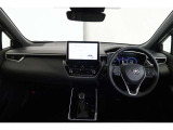 【まるまるクリーニング】内装工程では、中古車を気持ちよくお乗りいただけるよう清掃しております。シートの洗浄はもちろん、ニオイの元となるフロアカーペットまで洗浄・消臭を実施。