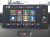 Honda CONNECTディスプレーを搭載しています。ナビ、スマホ連携、車両情報表示、各種設定操作を一つに集約した高機能タッチパネル。直感的に使える便利なインターフェースです。